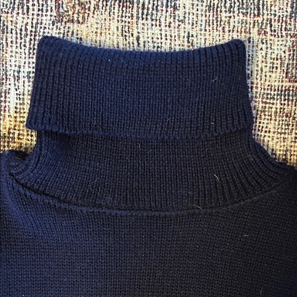 Cabela's Men's Navy Turtleneck Sweater - Picture 2 of 6